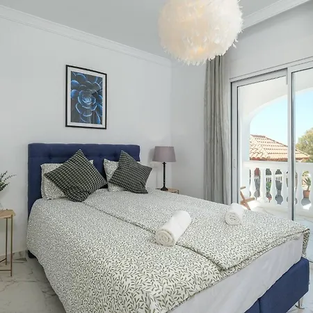 Seaview In Fuengirola, Pool, Sleeps 16 Fuengirola